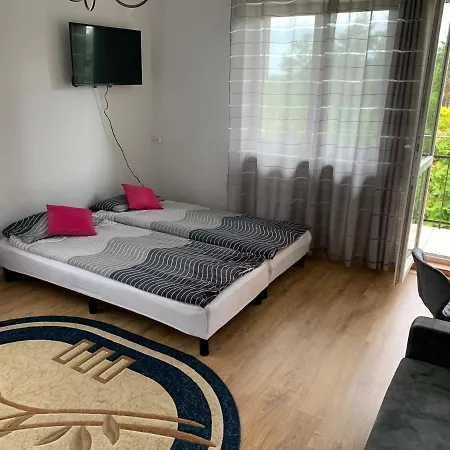Homestay Wczasowy Zakatek Pokoje Goscinne Jaroslawiec